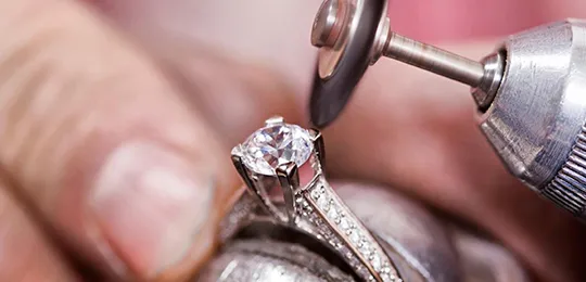 Polishing a ring