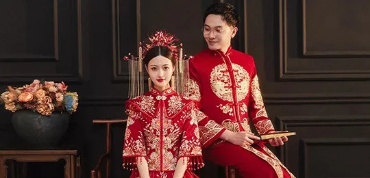 Couple with Chinese Traditional Wedding Attire