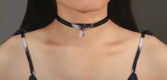 Wing Black Chocker Necklace