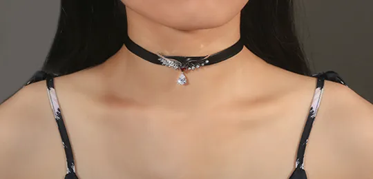 Wing Choker Necklace