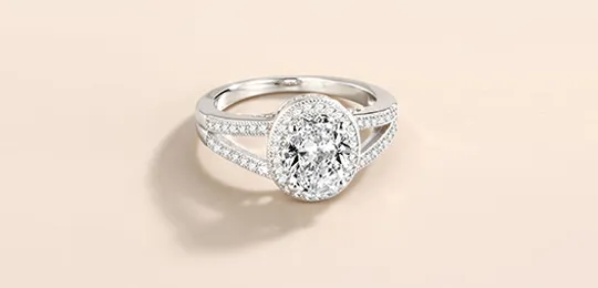 Oval Halo Pavé Engagement Ring