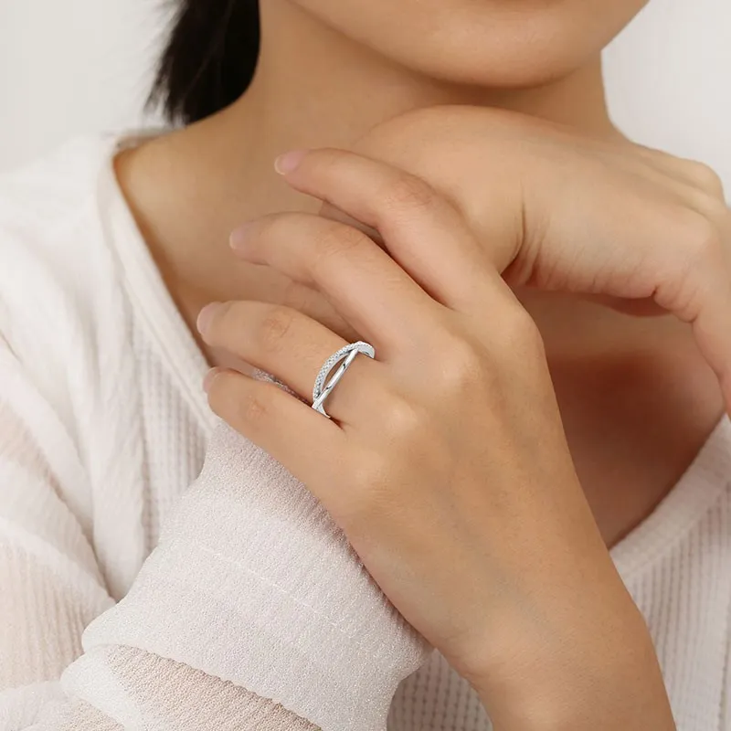 Delicate Moissanite Wedding Ring