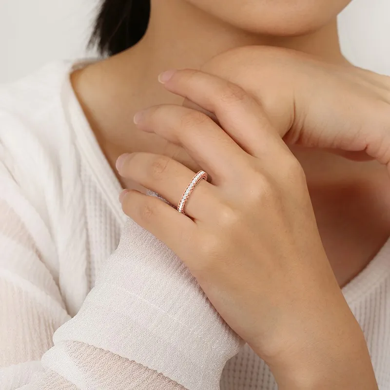 Leaf Milgrain Pavé Wedding Ring