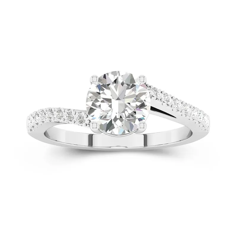 Elegant Round Cut Engagement Ring