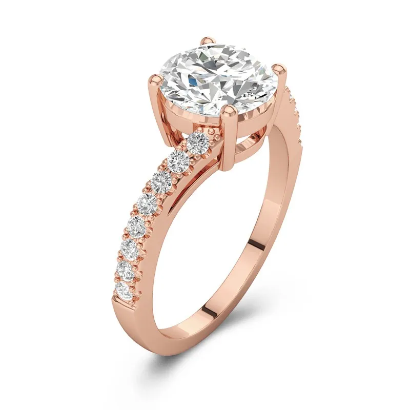 Elegant Round Cut Engagement Ring