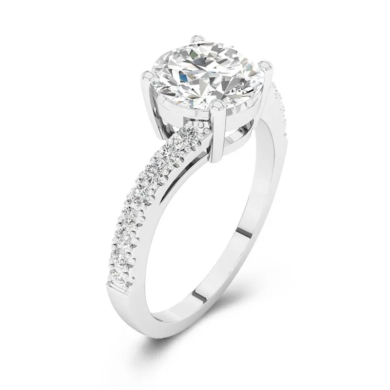 Elegant Round Cut Engagement Ring