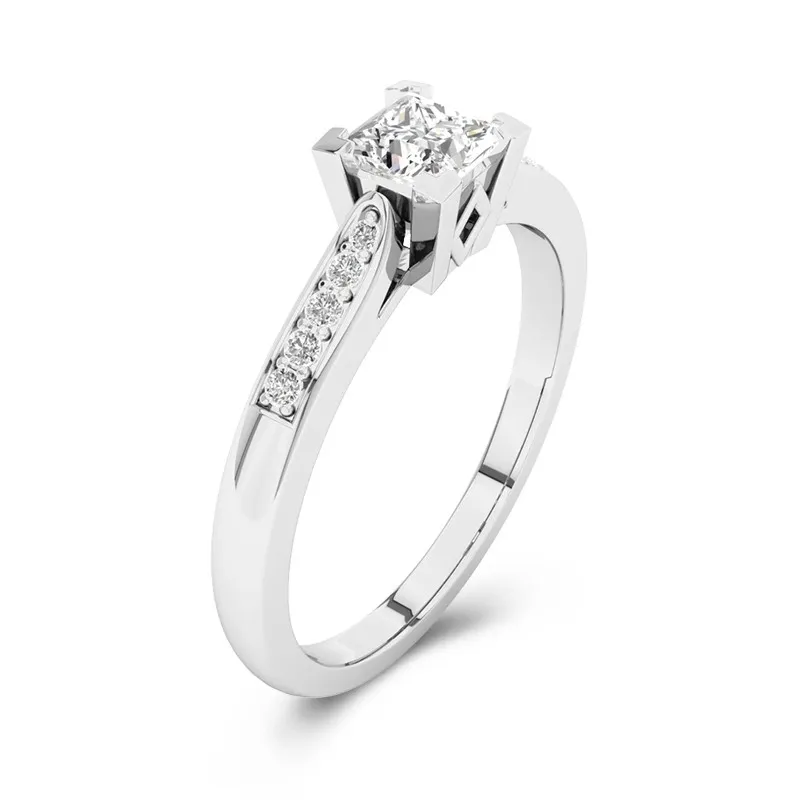 Pavé Promise Ring Moissanite