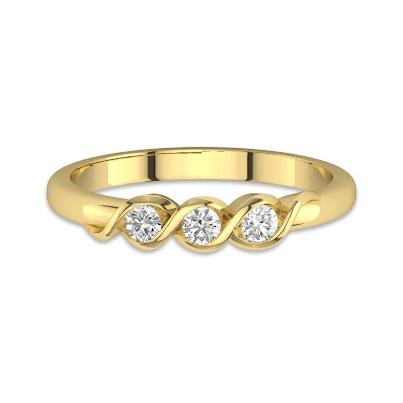 18K Gold Moissanite Wedding Ring