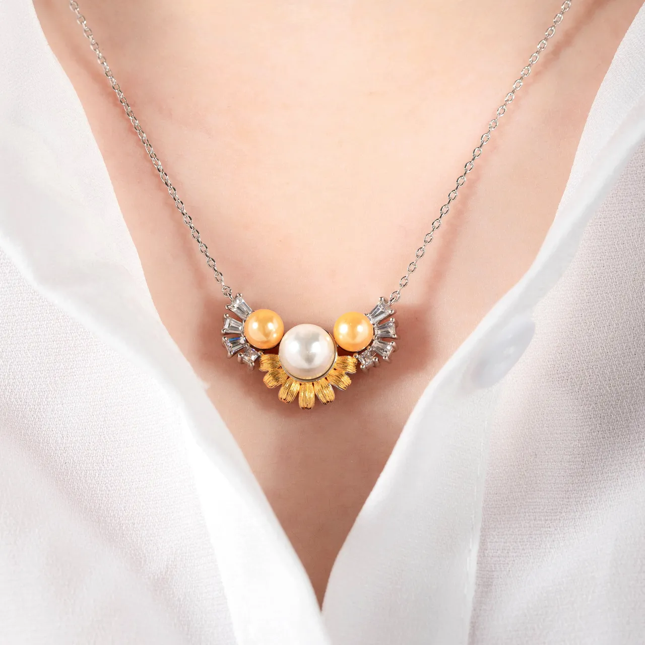 Nature Daisy Pendant Necklace