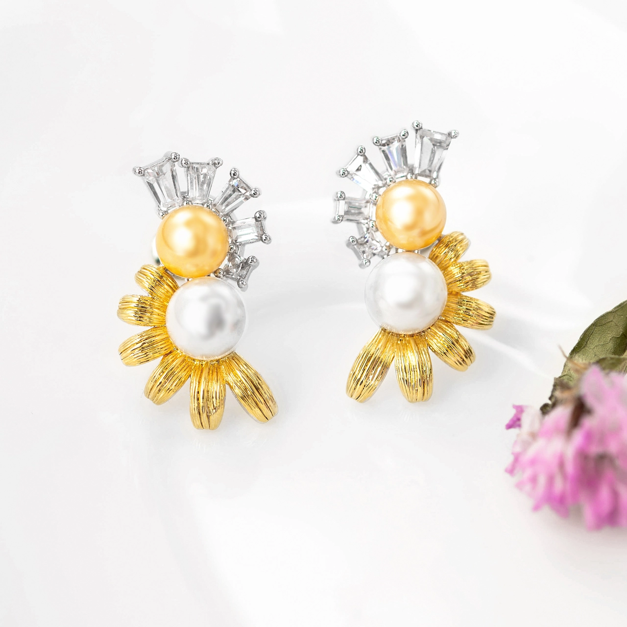 Nature Daisy Stud Earrings