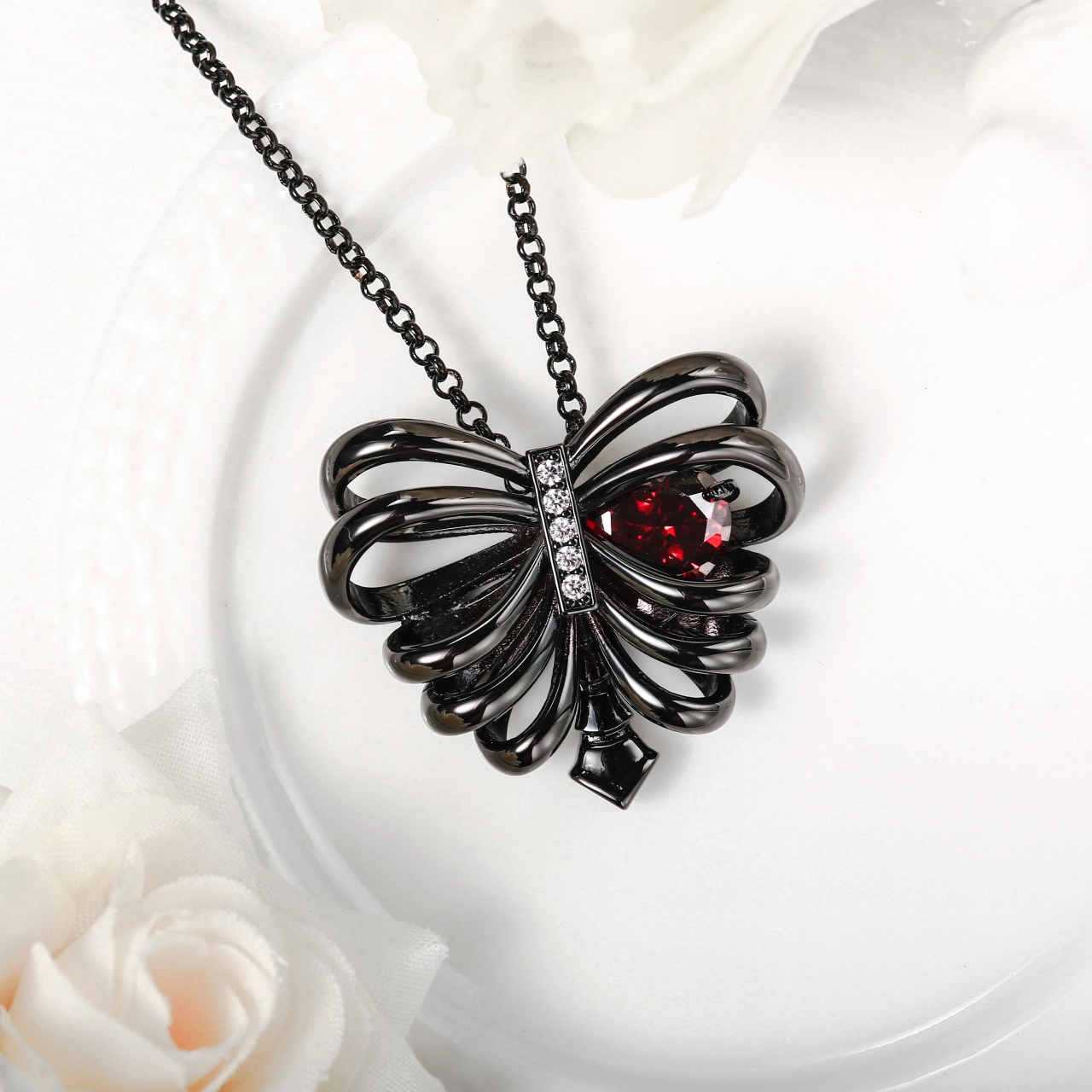 Gothic Rib Pendant Necklace Garnet Red Heart