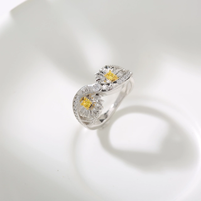 White Gold Plated Nature Daisy Infinity Wedding Band