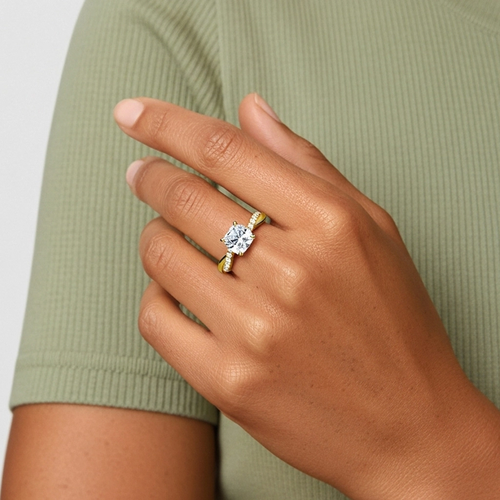 Oriente - Occidente Anillo de Compromiso 1.00ct Moissanita