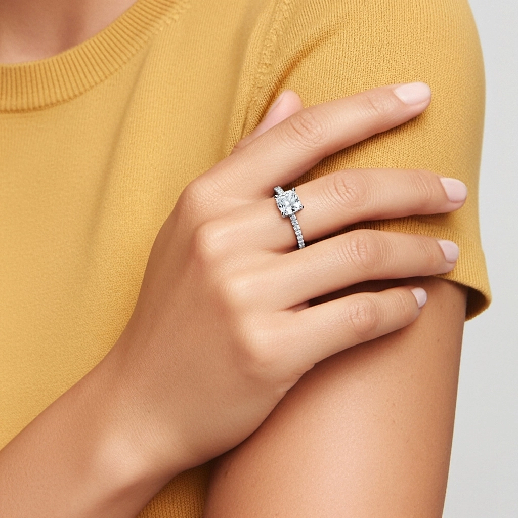 Gloria Cojín 2.00ct Moissanita Anillo de Compromiso