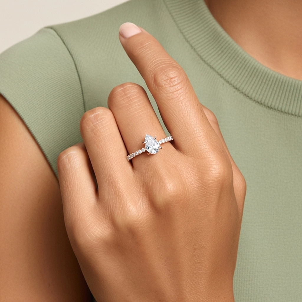 Gloria Pera 2.00ct Moissanita Anillo de Compromiso