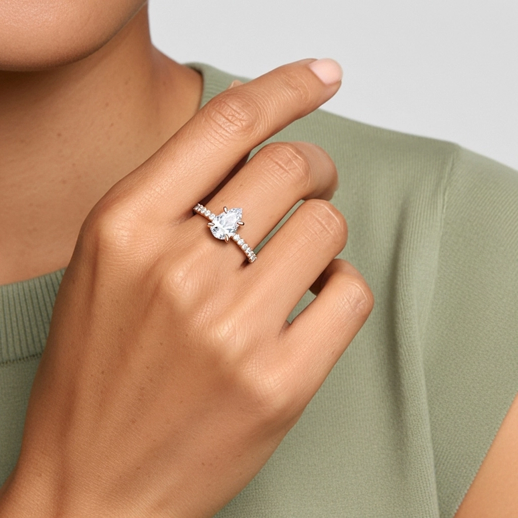 Gloria Pera 2.00ct Moissanita Anillo de Compromiso