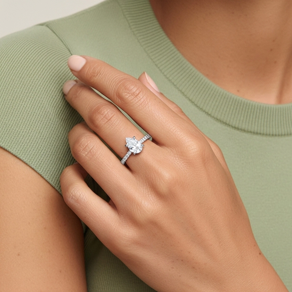 Gloria Pera 2.00ct Moissanita Anillo de Compromiso