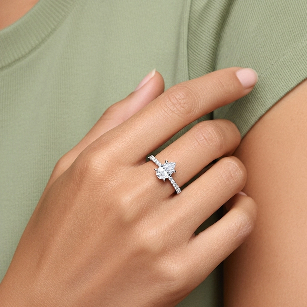 Gloria Pera 2.00ct Moissanita Anillo de Compromiso