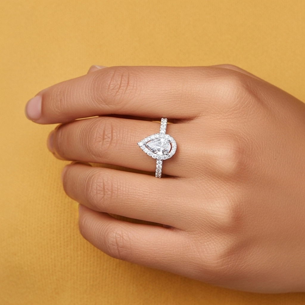 Délicat Poire 1.00ct Moissanite Bague de fiançailles