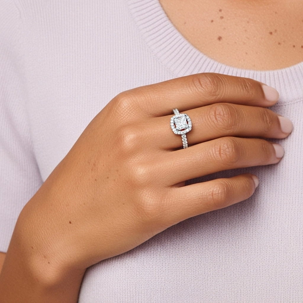 Délicat Princesse 1.00ct Moissanite Bague de fiançailles