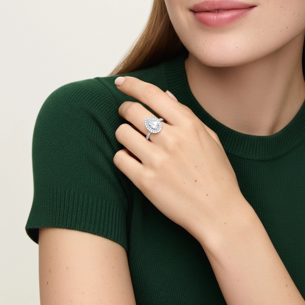 Luxury Pear 1.00ct Moissanite Engagement Ring