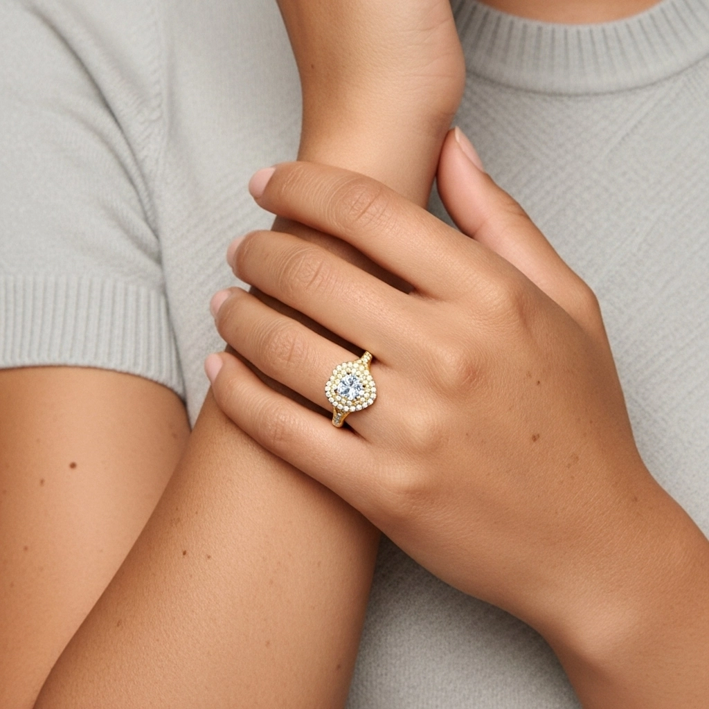 Luxury Heart 1.00ct Moissanite Engagement Ring