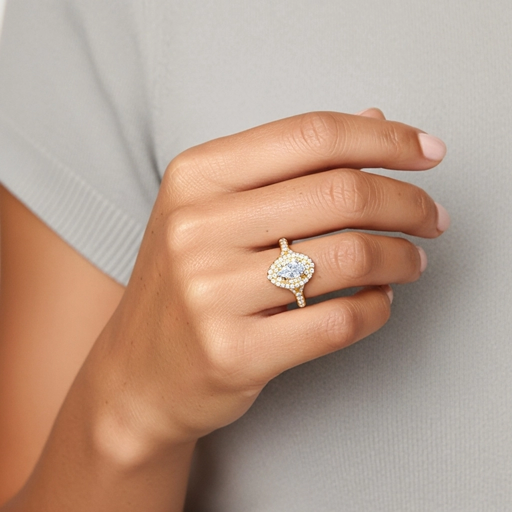 Luxury Pear 1.00ct Moissanite Engagement Ring