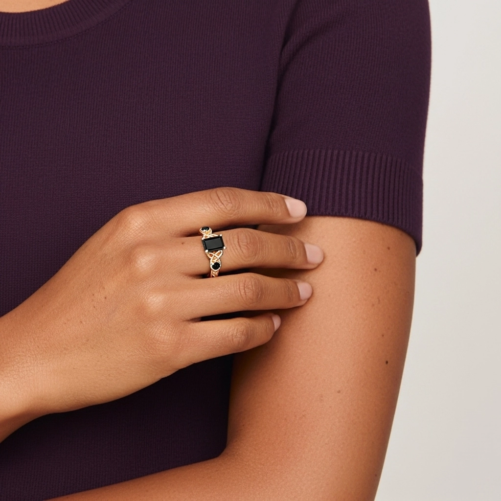 Vintage Unique Emerald 0.80ct Cubic Zirconia Engagement Ring