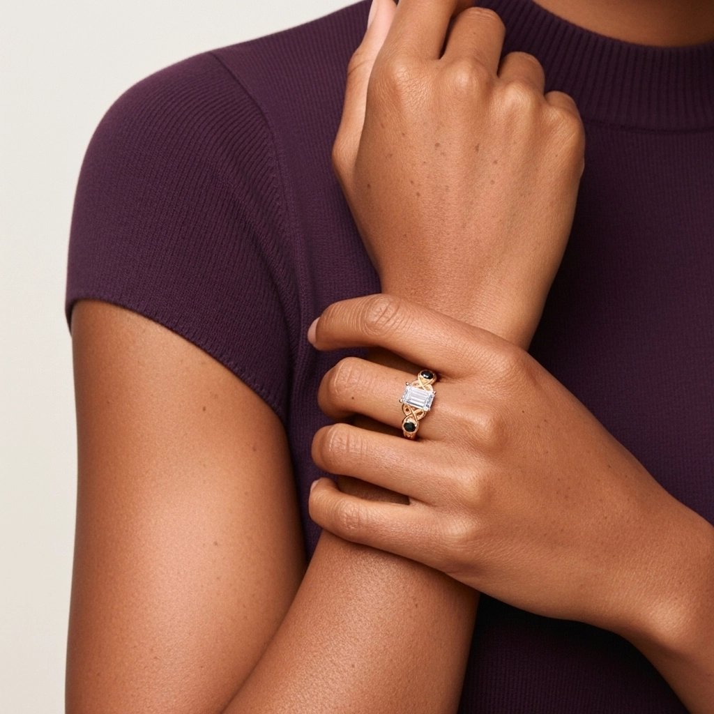 Vintage Unique Emerald 0.80ct Cubic Zirconia Engagement Ring