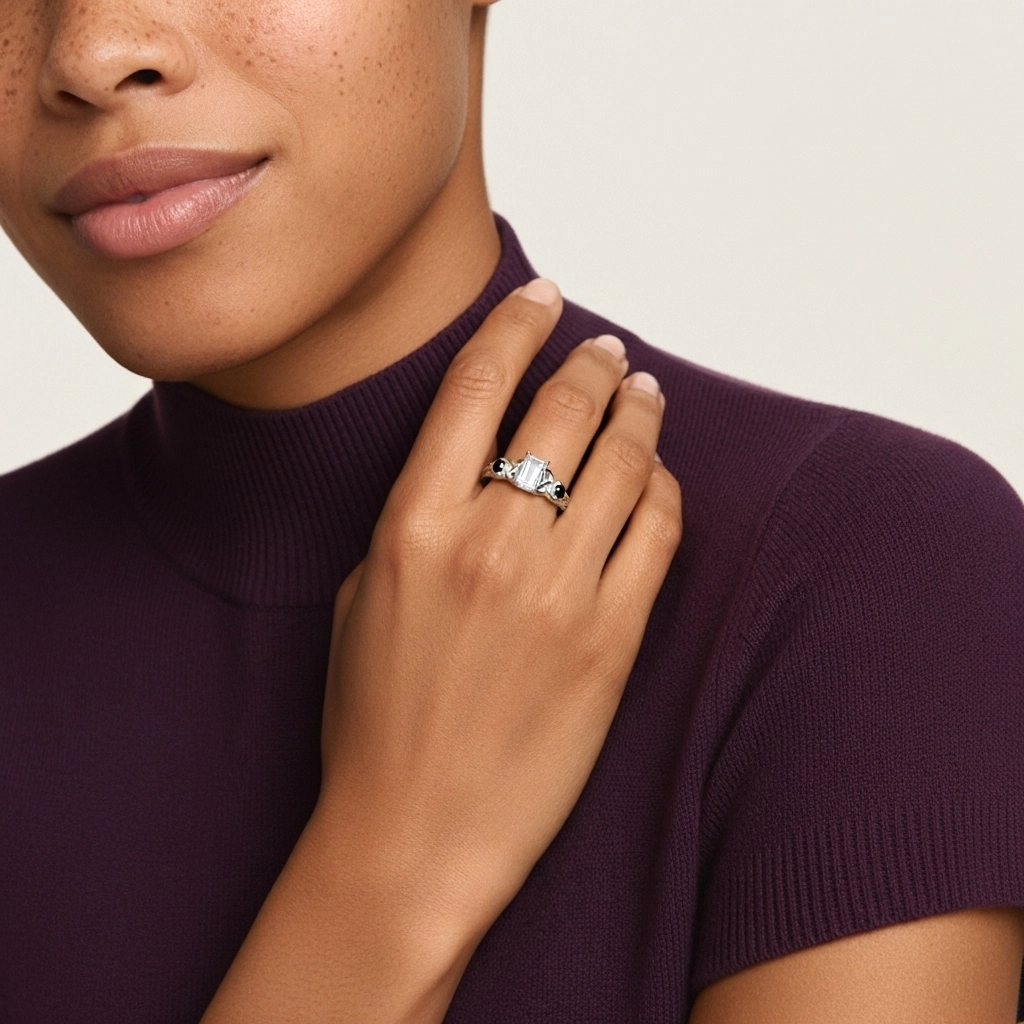 Vintage Unique Emerald 0.80ct Cubic Zirconia Engagement Ring