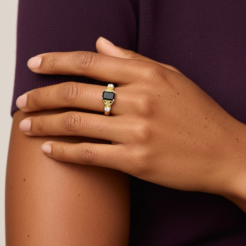 Vintage Unique Emerald 0.80ct Cubic Zirconia Engagement Ring