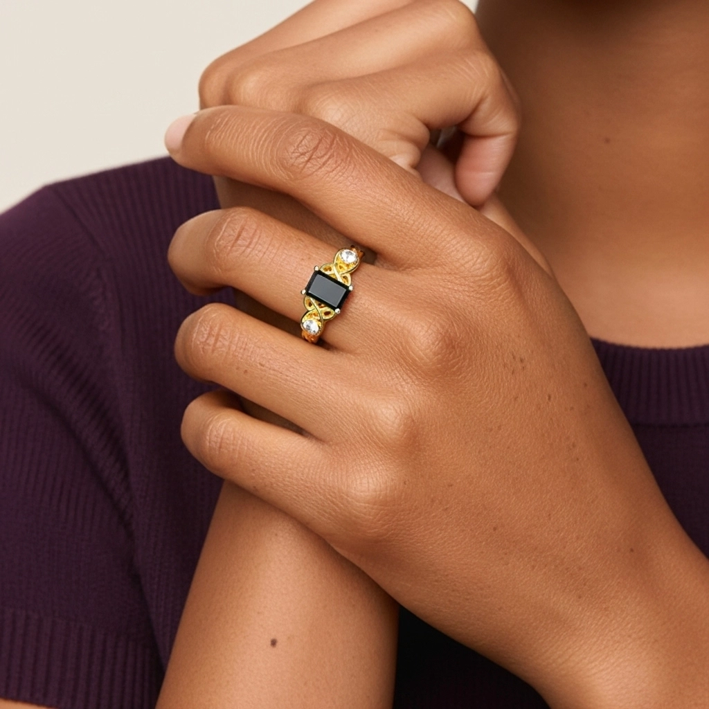 Vintage Unique Emerald 0.80ct Cubic Zirconia Engagement Ring