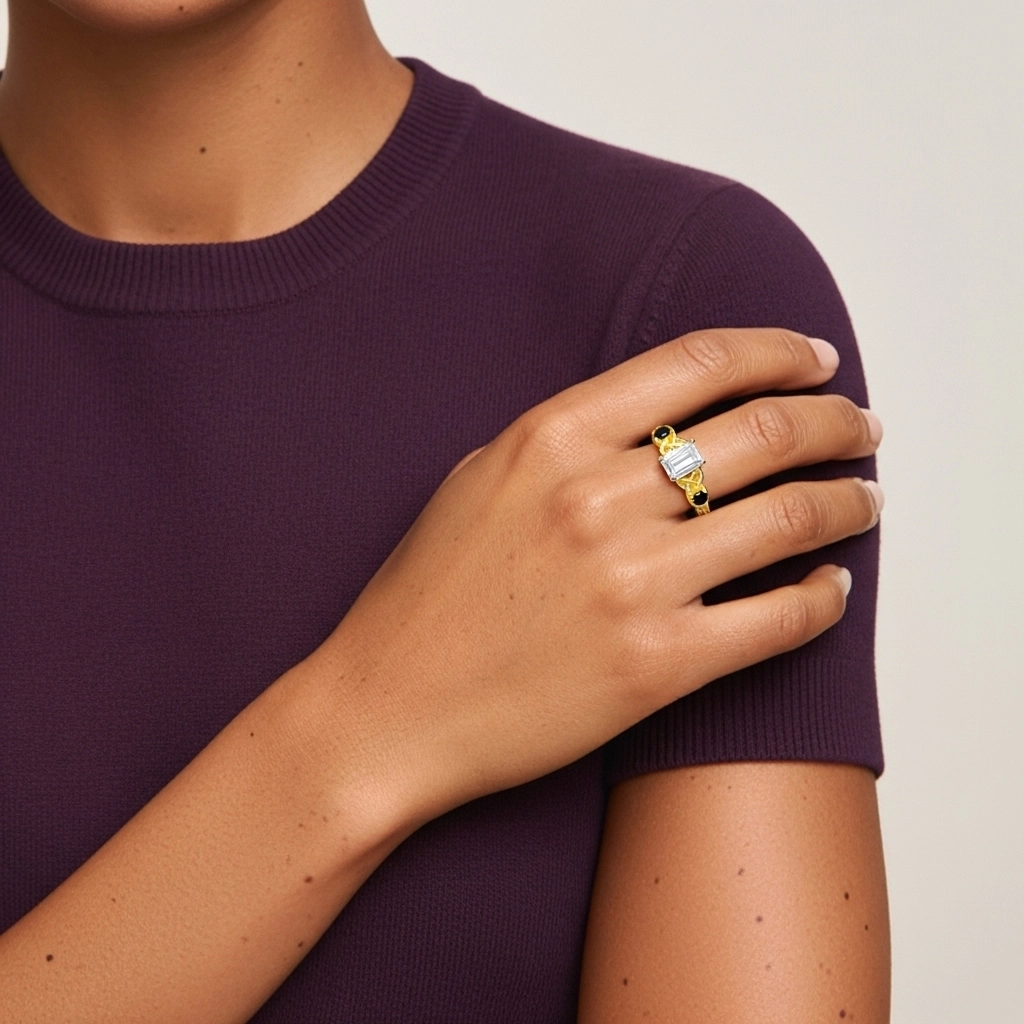 Vintage Unique Emerald 0.80ct Cubic Zirconia Engagement Ring