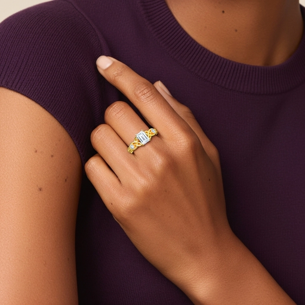 Vintage Unique Emerald 0.80ct Cubic Zirconia Engagement Ring