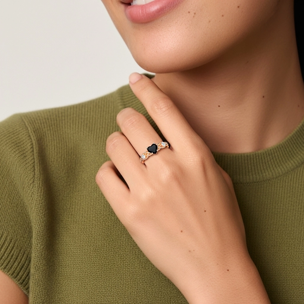 Vintage Unique Heart 1.00ct Cubic Zirconia Engagement Ring