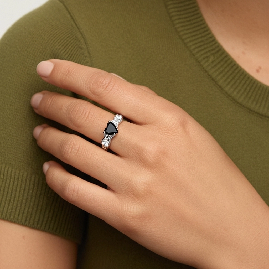 Vintage Unique Heart 2.00ct Cubic Zirconia Engagement Ring