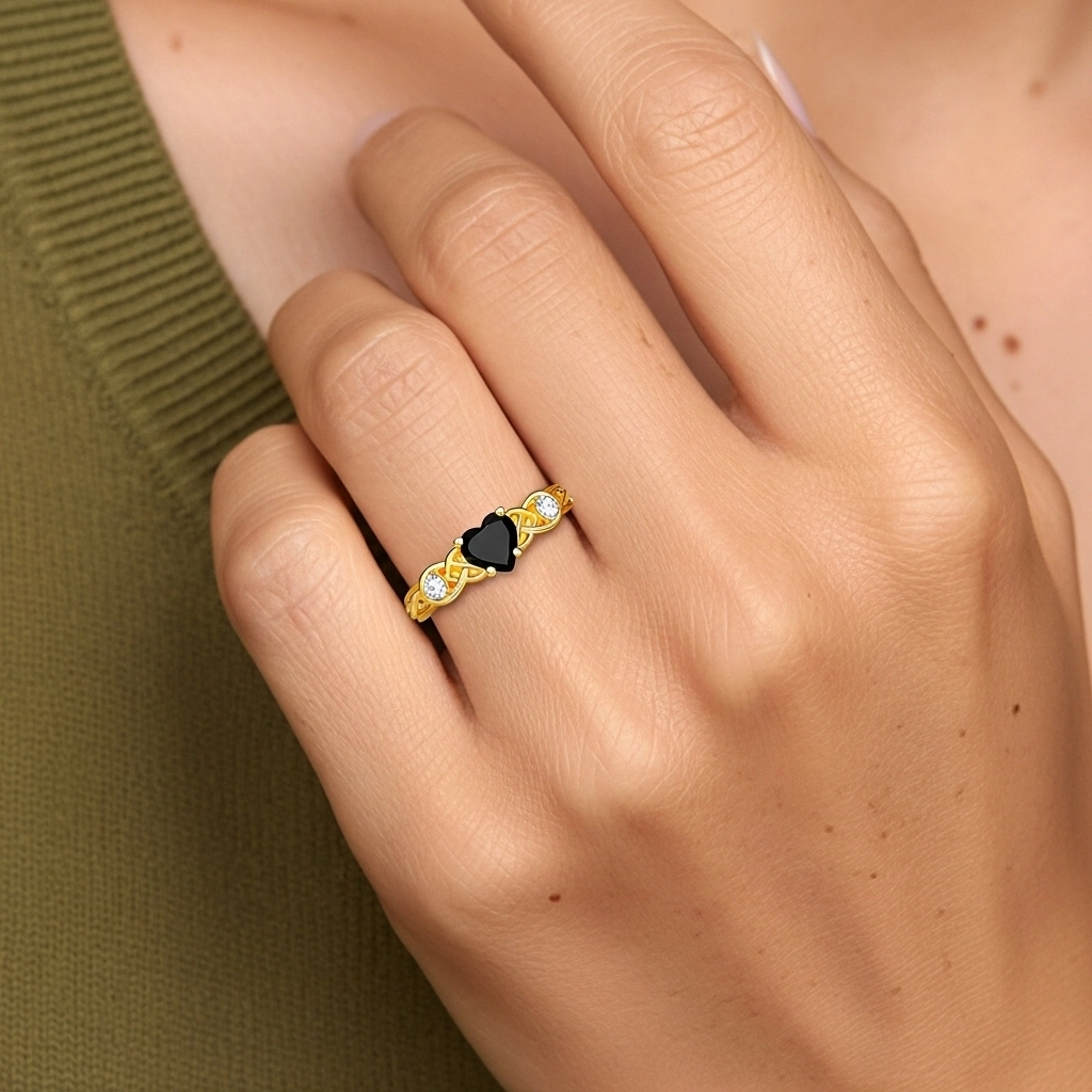 Vintage Unique Heart 1.00ct Cubic Zirconia Engagement Ring