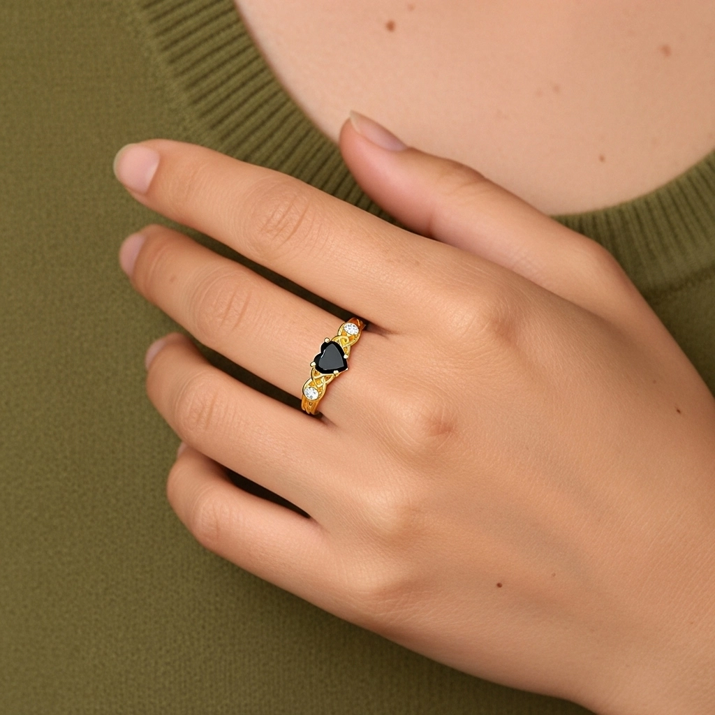 Vintage Unique Heart 1.00ct Cubic Zirconia Engagement Ring