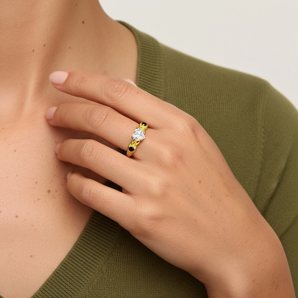 Vintage Unique Heart 2.00ct Cubic Zirconia Engagement Ring