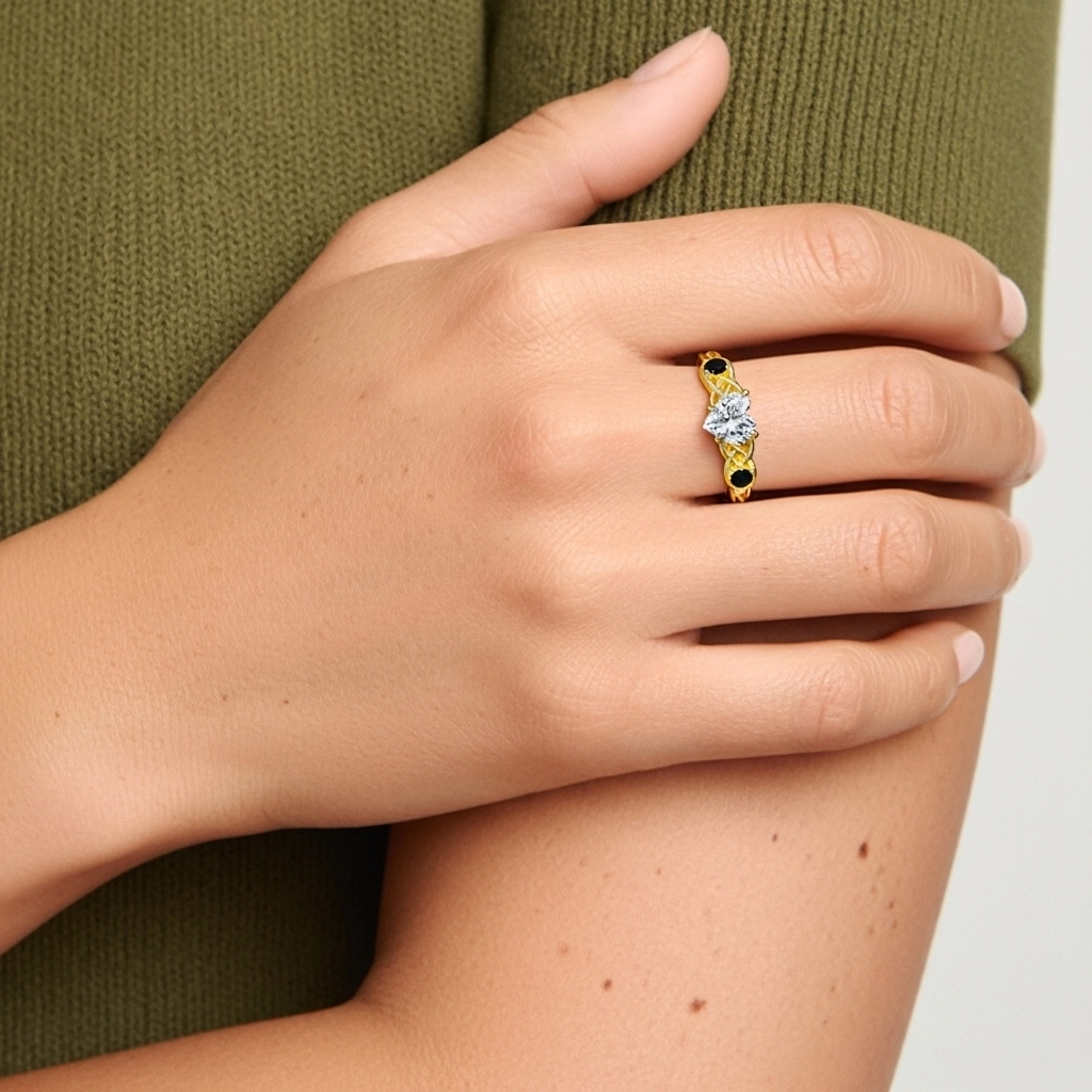 Vintage Unique Heart 2.00ct Cubic Zirconia Engagement Ring