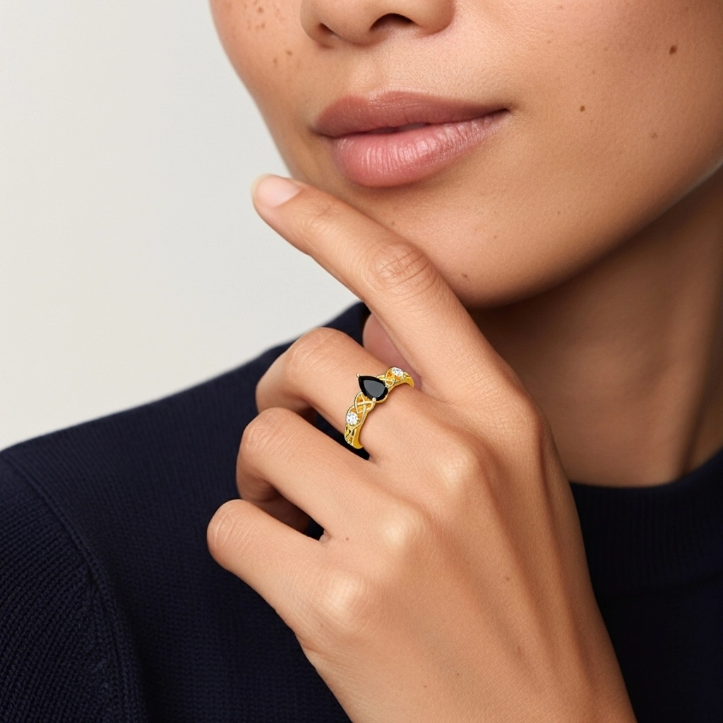 Vintage Unique Pear 2.00ct Cubic Zirconia Engagement Ring