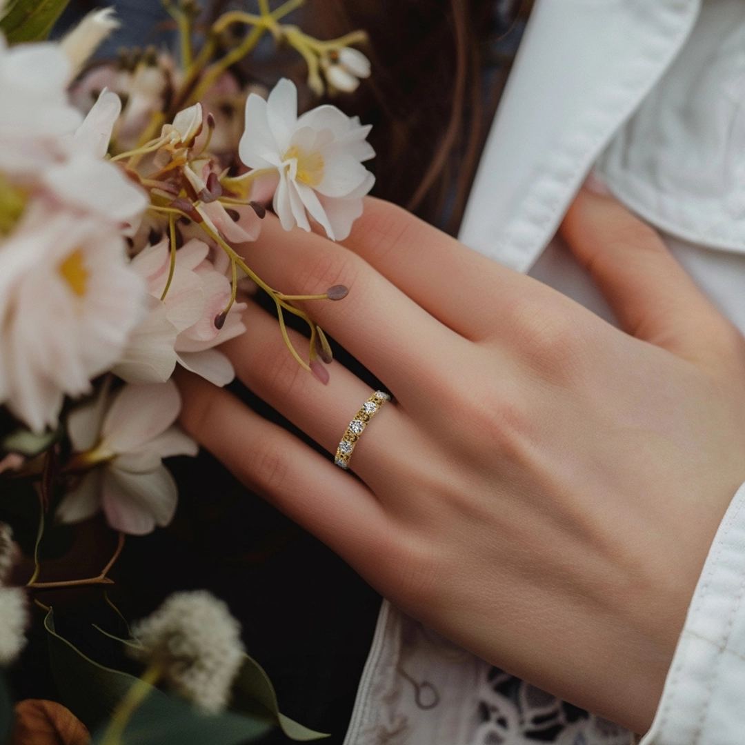 Baroque Beaded Heart Moissanite Wedding Ring