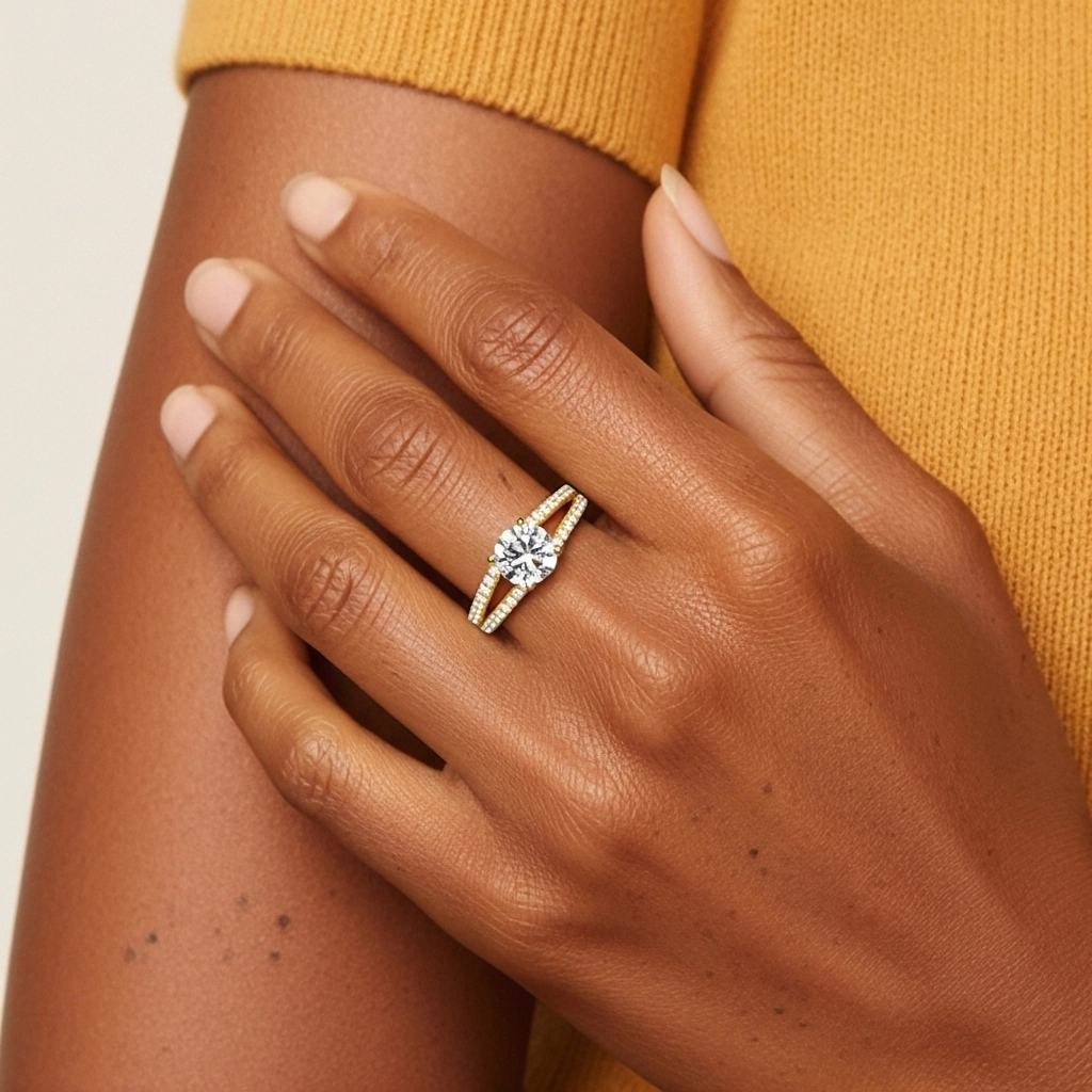 18K Gold Moissanite Engagement Ring