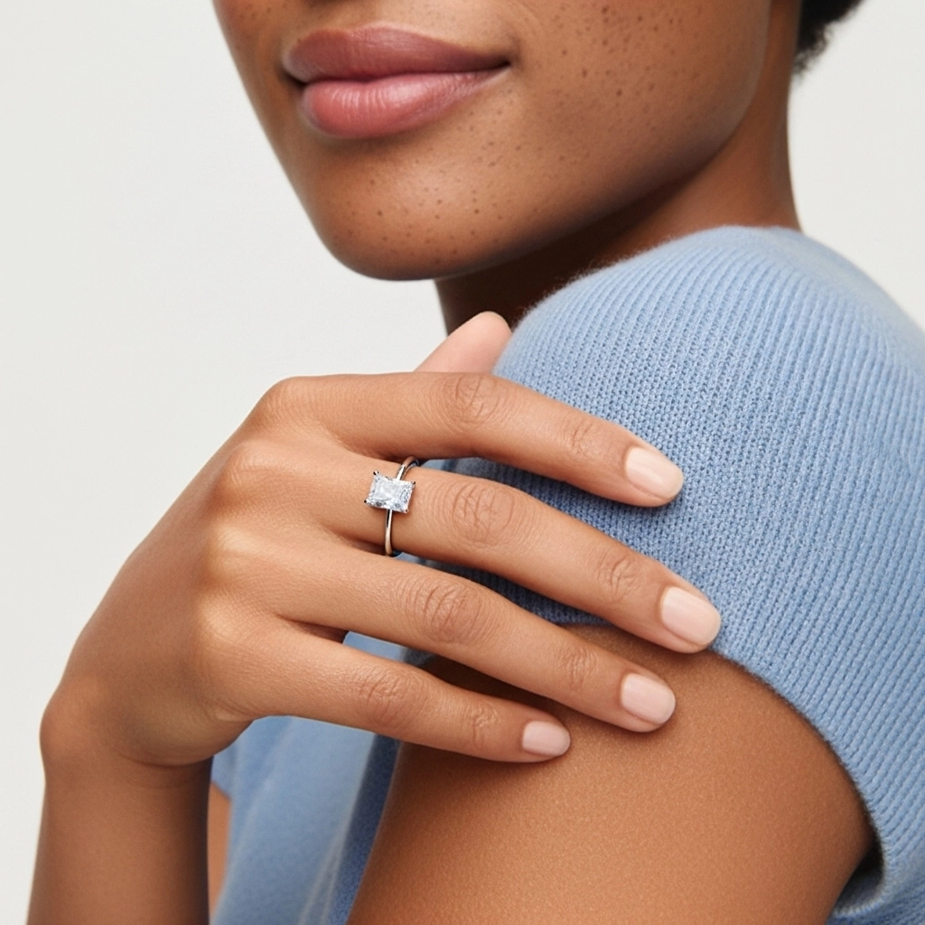 18K White Gold Moissanite Engagement Ring