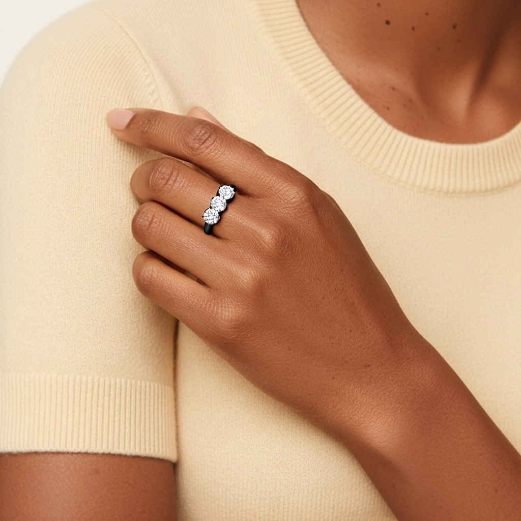 Argent sterling 925 Trois pierres Griffe Tige Traditionnelle Bague de fiançailles