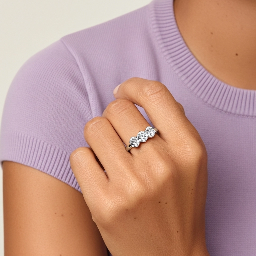 Platine Trois pierres Griffe Tige Traditionnelle Bague de fiançailles