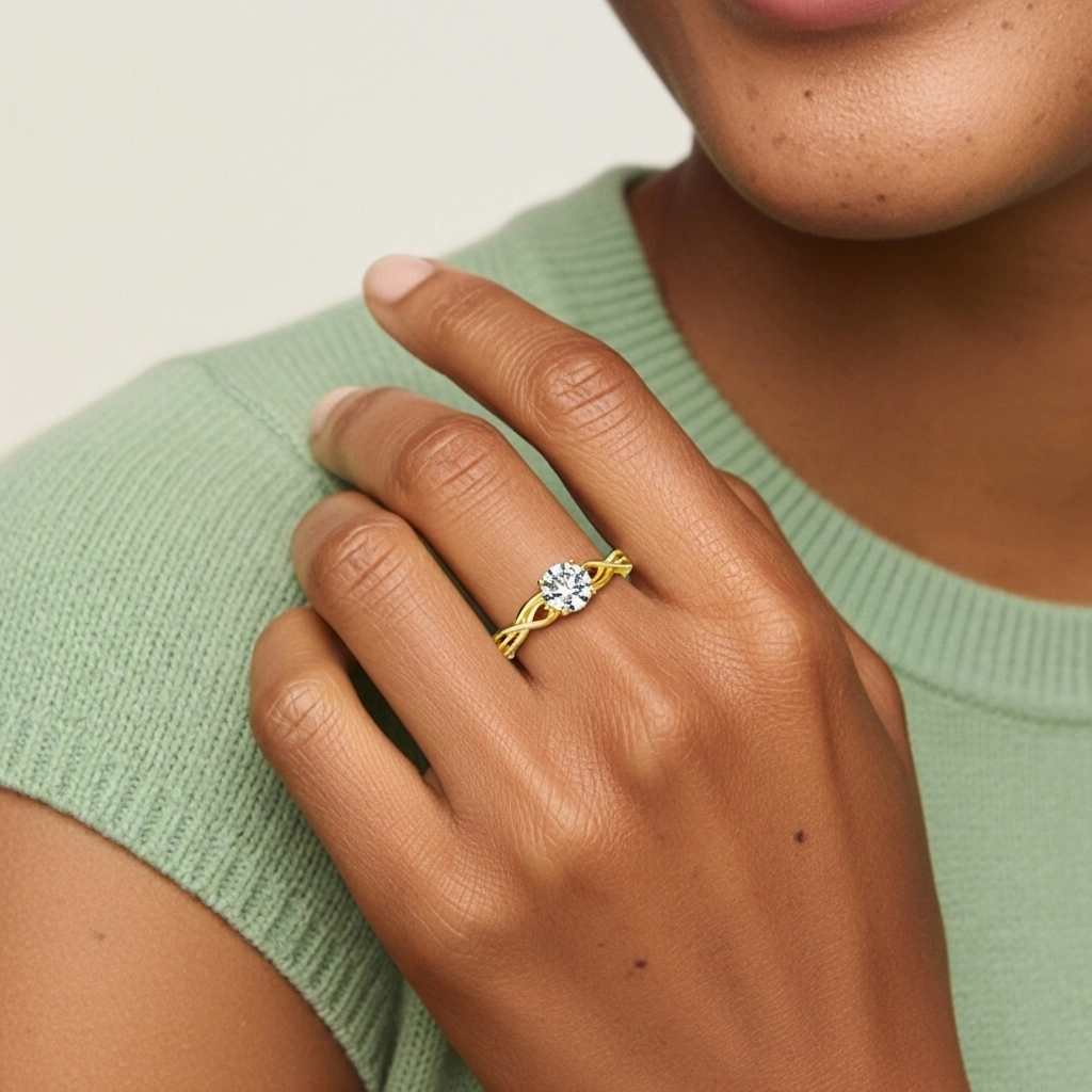 Modern Heart Round Cut Engagement Ring