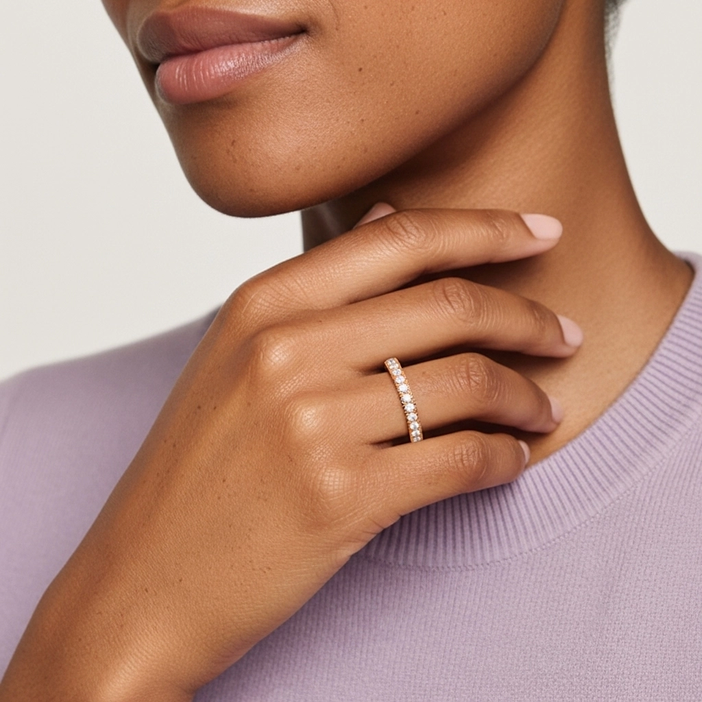 Leaf Milgrain Pavé Wedding Ring