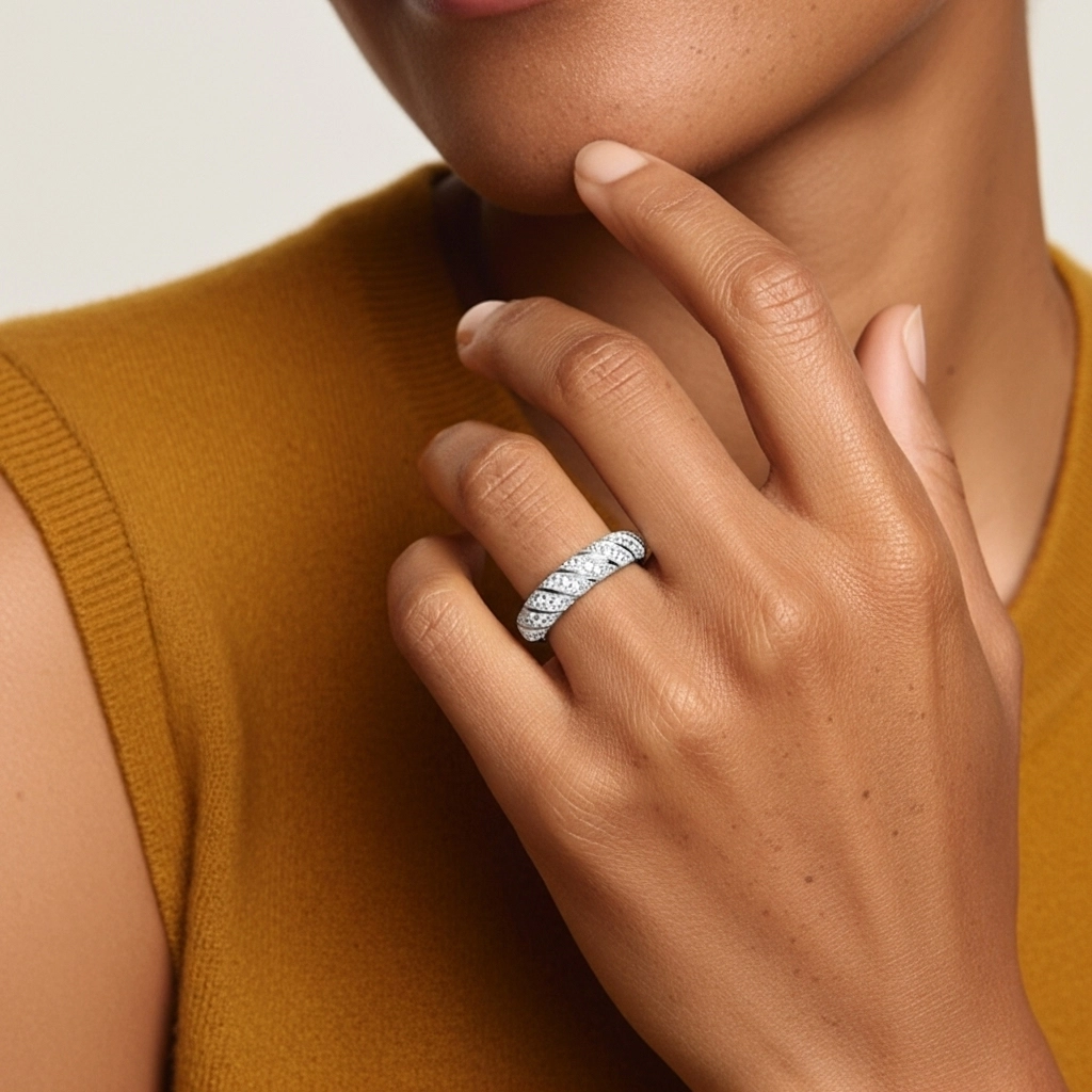 Retro Beaded Moissanite Wedding Band