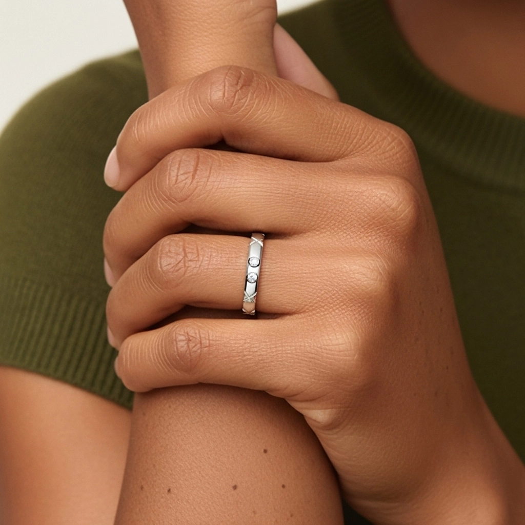 Délicat Empilable Sculpté Moissanite Bague de mariage